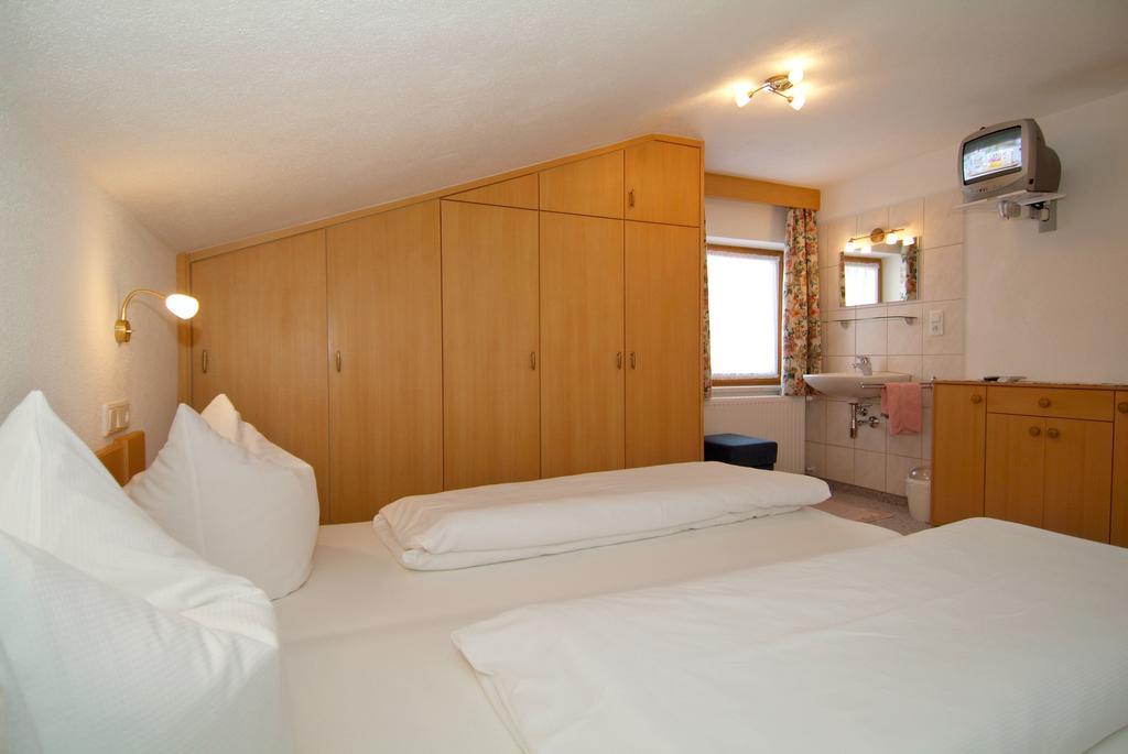 Gaestehaus Wanker Ehrwald Chambre photo